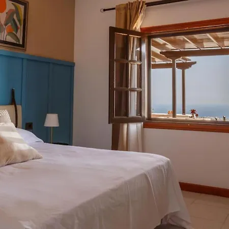 Valiente Villa Tías