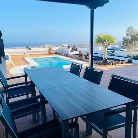 Villa Valiente Tías